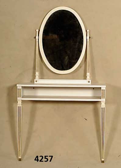 Frisierkonsole, weiß gefaßt, kaneliert, Rosetten, Schwenkspiegel, dekorativ, reiner klassizistischer Stil, Ablagefach, ca. 160x91x 31 cm
