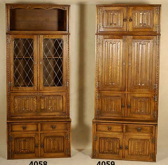 Vielzweck- bzw. BÜcherschrank, England, 50er Jahre, auf Rahmen gearbeitet, Korpus Weich- holz, Eiche massiv, 4-teilig, AblegefÄcher fÜr ...
