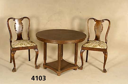 Tisch mit 2 StÜhlen, Tisch, deutsch, um 1905, Jugendstil, Korpus Weichholz, Eichfurnier, 4 SÄulen vielfach gerillt und gerieft, Drech- ...