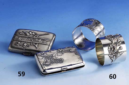 Konvolut 2 Serviettenringe, Frankreich um 1900, 1 x erhabener floraler Dekor, 1 x barockisierend, Bes.-Inschr. Jean, qualitÄt- voll