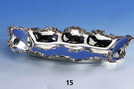 Anbietschale, Mexiko, 925er Silber, Rand hoch gelappt, sparsamer Dekor, ca. 490 g, ca. 6 x 31 x 16 cm
