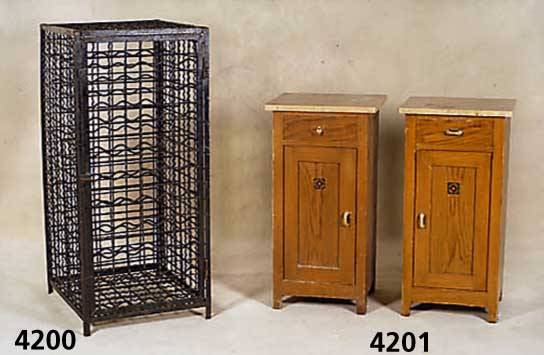 2 Weinregale, deutsch, um 1900, Gestell Eisen, Eisendrahtgeflecht, fÜr ingesamt ca. 100 Flaschen, ca. je 11x49x59cm, 1 Regal ver- schlossen, ohne ...
