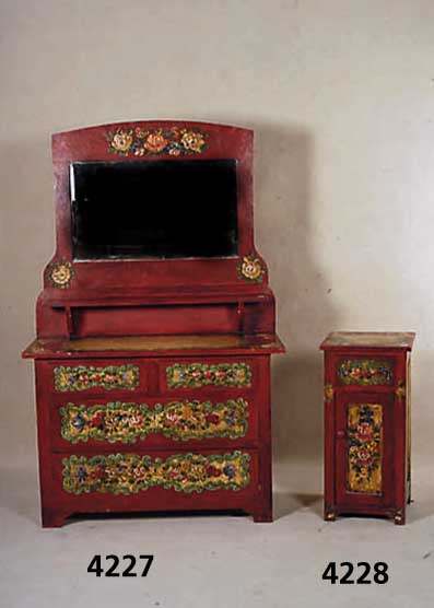 Spiegelkommode, deutsch, um 1902/08, reiner Jugendstil, Weichholz, sekundÄr bunt gefaßt, nach dem Vorbild von 1900/10, bÄuerlich, patiniert, ...