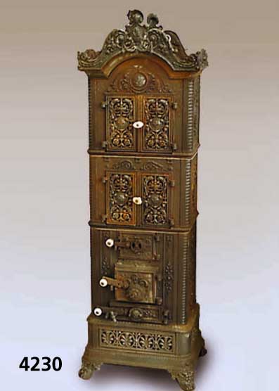 Ofen, sÜddeutsch, um 1900, reiner Jugendstil , Gußeisen, 3-fach aufgebaut, in sich ge- schweift, abstrakt floral, zurÜckhaltend verziert, leicht ...