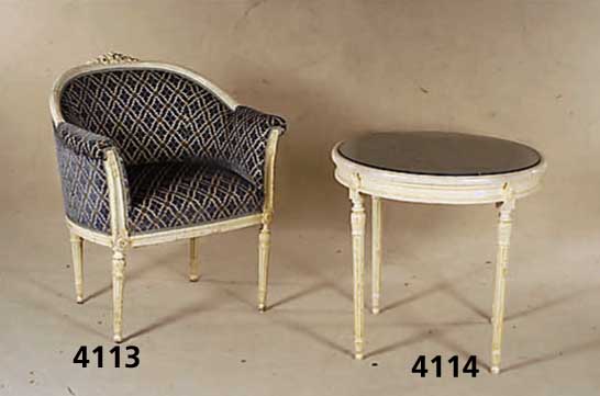 Armlehnsessel, im Louis-XVI-Stil, Kirschbaum massiv, Perlleistenverzierung, aufgesetzte Rosetten SchmuckbÄnderung, FÜße 6-fach kanne- liert, ...