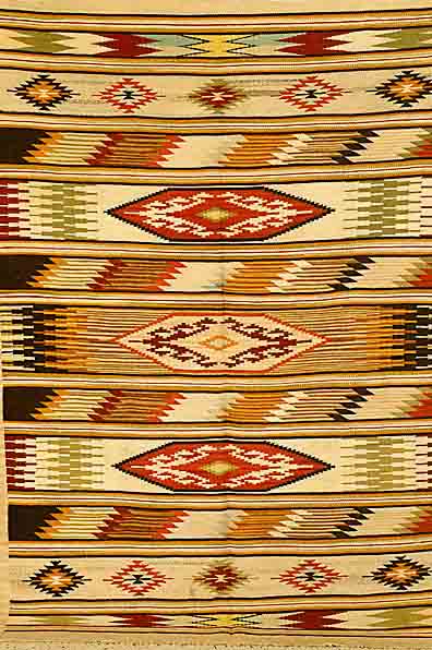Navaho Kelim, Nordamerika, um 1910, ca. 198 x 140 cm, EHZ: 2. Auf Jute gewebt, kleine LÖch er