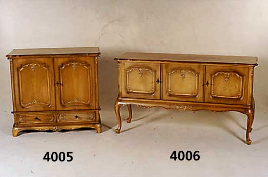 Fernsehschrank, deutsch, 60er Jahre, Warrings, auf Rahmen gearbeitet, Wurzelnuß- furnier, z.T. gespiegelt, aufgesetzte Schnitz- erei, aus der ...