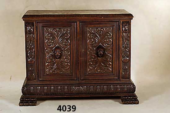 Anrichte, Belgien/Niederlande, um 1890/1910, Renaissancestil, Eiche massiv, Eichefurnier, Front Inlets und Lisenen aus dem Vollholz ge- schnitzt, ...