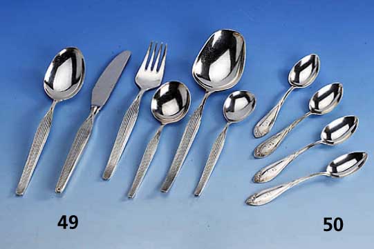 105-teiligies Besteck, deutsch Robbe & Berking , 800er Silber, Rillendekor, l. Gebr.-Spure total ca. 4400 g, best. aus: 13 Menuegabeln, 13 ...