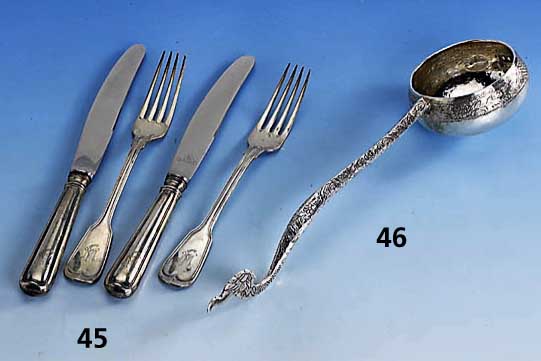 19 Besteckteile, deutsch 30er Jahre, 800er Silber, Spatenform, Fadenverzierung, Bes.-Monogr., best. aus: 12 Menuemssern, 6 Menuegabeln, 1 ...