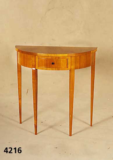 Konsolentisch, Biedermeierstil, Kirschbaum massiv, nach altem Vorbild von 1820/30, mit Schublade, sehr gute Verarbeitung, unter Ver- wendung ...