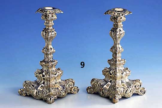 Kerzenleuchterpaar, Silber gepr., gefÜllt, Barockstil, l. verbeult, H ca. 25 cm, Silber leicht rissig