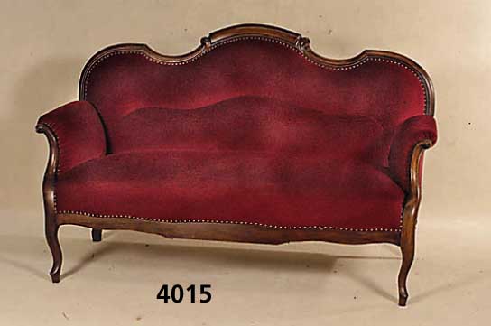 2-sitzer Sofa, sÜddeutsch, um 1835/45, Schauteile Nußbaum massiv, Louis-Philipp-Stil, allseitig geschweift, sparsame Ornamentierung , RÜcken ...