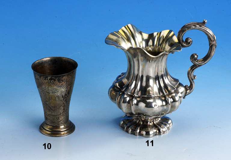Sahnegießer, 13-lÖtig, um 1830/50, Barockstil, Reste alter Vergoldung, H ca. 14.5 cm, ca. 120 g