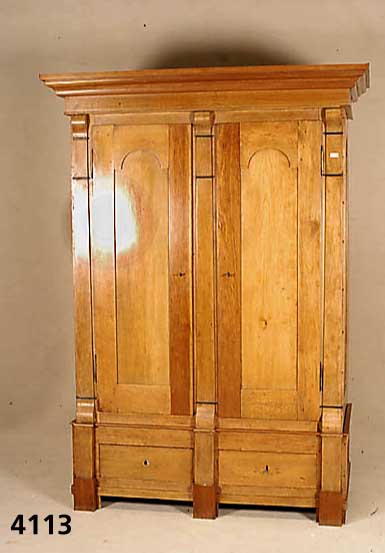 Schrank, deutsch, um 1830, Obstholz und verschiedene andere HÖlzer, doppeltÜriger Korpus, auf zweischÜbigem Sockelgeschoß, profiliertes ...