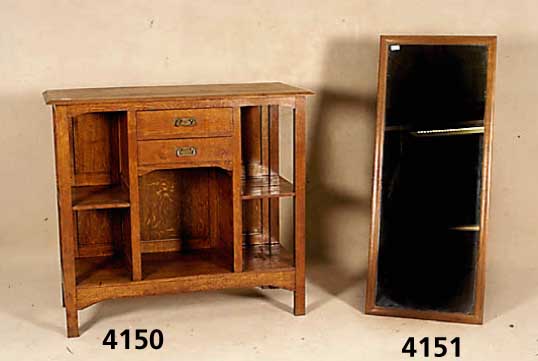 Anrichte, deutsch, um 1920, Eiche massiv, mit zwei Schubladen, 3-fach gegliedert, leichte Gebrauchsspuren, praktisches MÖbel, schÖnes ...