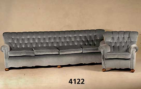 4-Sitzersofa mit Sessel, deutsch, 60er Jahre, Gestell Buche z.T. massiv, lose Wendekissen , RÜcken meisterlich geheftet und genoppt, ehemaliger ...