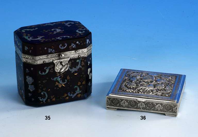 Zuckerdose/Schatulle, BÖhmen um 1870/80, Montur Silber, geprÜft, abstr. floral grav., farbloser Glaskorpus gechnitten und geschlif- fen, ...