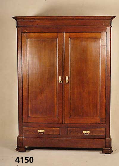 Kleiderschrank, Elsaß, um 1880/90, Eiche massiv, auf Rahmen gearbeitet, Leisten z.T. doppelt getreppt, Inlets Eiche massiv gespie- gelt, ...
