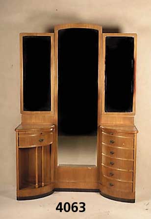 Ankleidespiegelschrank, deutsch, um 1910, Jugendstil, Korpus Hartholz, Ahorn- und Obst- holzfurnier, asymetrisch angeordnet, rechter Teil mit 5 ...