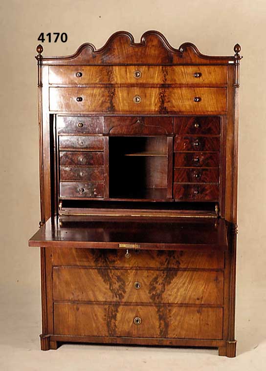 SchranksekretÄr, mittel- bzw. norddeutsch, um 1860/70, Korpus Weichholz, z.T. auf Rahmen gearbeitet, Mahagoni- bzw. Pyramidenmahagoni- furnier ...