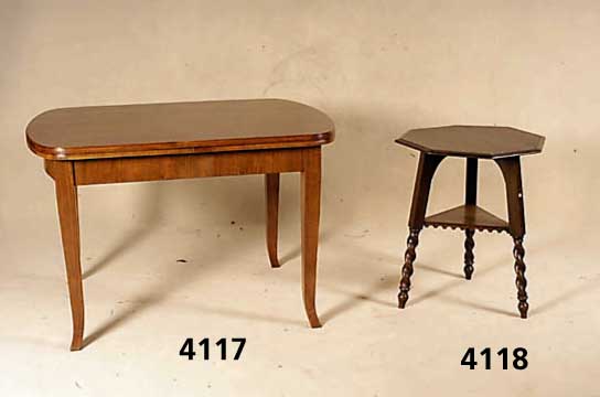 Beistelltisch, Niederlande, um 1890/1900, Eiche massiv, 8-eckig, Beine gedrechselt und gerieft, mit Ablagefach, vielfach verwendbar, ca. 70x64x64 ...