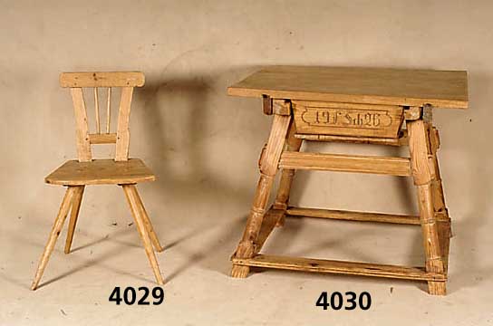 sogenannter Jockeltisch, sÜddeutsch/Tirol, Weichholz, gedrechselte z.T. geschwungene Beine, umlaufende Front erneuert, Schublade um 1926 ...
