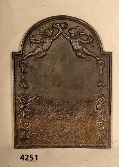 Ofenplatte, nach dem Vorbild des 17./18. Jhds. , Eisenguß, fliegende Putten mit Blumen- girlanden, dekorativ, ca. 73x54 cm