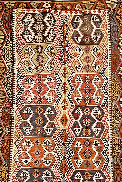 Aksary-Kelim, TÜrkei, um 1850, Wolle auf Wolle, ca. 416 x 183 cm, SchÄtzwert: 3500.- EURO, 2 bahnig, EHZ: 3