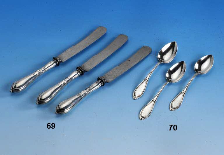 6 Messer, deutsch um 1900, Entwurf Prof. Leven, 800er Silber, reiner Jugendstil, Koch & Bergfeld, vgl. Bestecke des Jugendstils, S. 48, Nr. 47, ...
