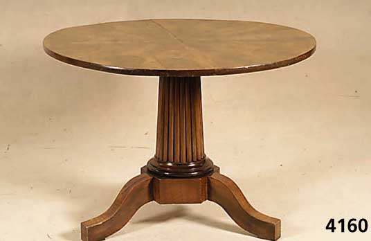 Empire-Tisch, deutsch, um 1820, Fuß u. SÄule z.T. massiv Nussbaum, Fuß 3-fach ausladend, geschweift, wuchtig, Mittelteil 6 -eckig, SÄule ...
