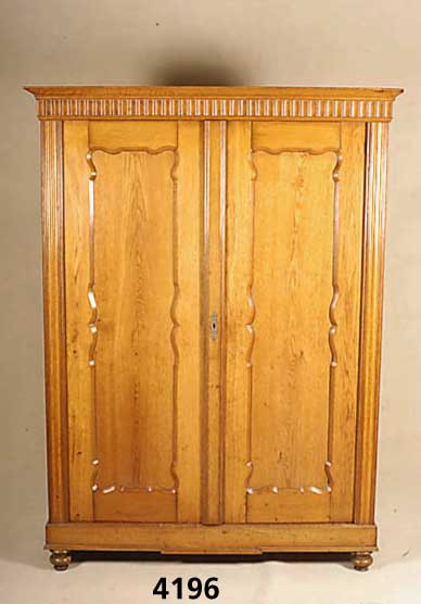 Schrank, deutsch, um 1870, Esche massiv, zweitÜrig, Alters-und Gebrauchsspuren, ca. 191x142x58 cm