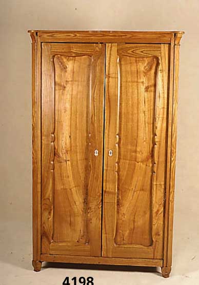 Schrank, deutsch, um 1860/70, helle Eiche massiv, zweitÜrig, zerlegbar, solide handwerkliche Arbeit, Alters-und Gebrauchs- spuren, SchlÜssel ...