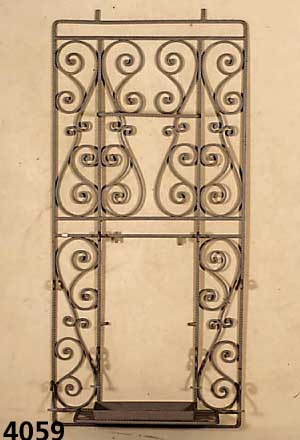 Garderobe, deutsch um 1905/10, Jugendstil, schmiedeeisen, aufwendig ornamentiert, qualitÄ tsvolle Arbeit, selten, Spiegelglas fehlt, restauriert, ...