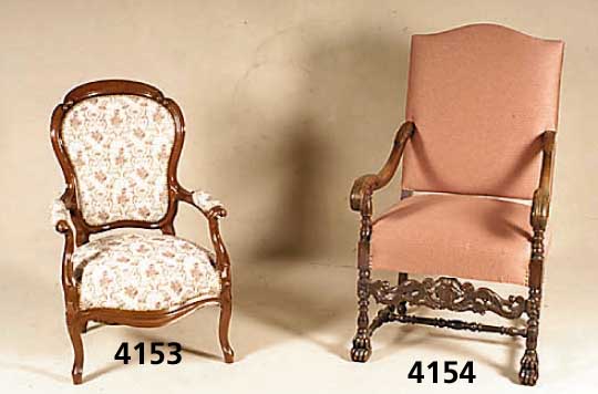 Sogenannter Voltaire Sessel, sÜddeutsch um 1835/45, Mahagoni massiv, allseitig geschweift , abstrakt florale Anspielung, Polsterung aus der Zeit, ...