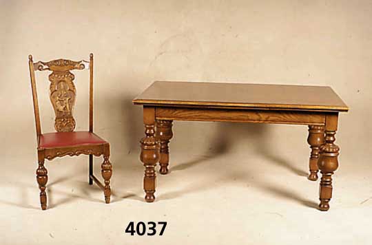 Ausziehtisch u. 4 StÜhle, 60er Jahre, rustikal, Eiche massiv, Eichefurnier, Tischplatte mit "WÜrfelparkett"-Verlegung, Lehnen mit ...