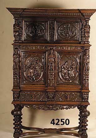 Stollenschrank, Niederlande, um 1870/80, historizistisch, nach dem Vorbild von 1560/70, Front Eiche massiv, Eichefurnier, zum großen Teil auf ...