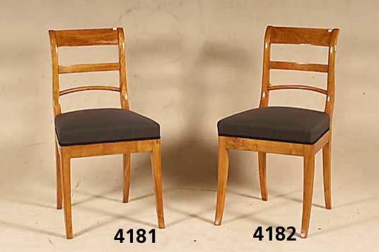 2 StÜhle, im Biedermeierstil, Kirschbaum massiv, nach altem Vorbild von 1830/40, gute Verarbeitung, sehr stabil, wohnfertig, H. ca. 90 cm, Sh. ...