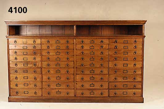 Apotheker- bzw. Sammlerschrank, Frankreich/ Belgien, um 1890/1900, Korpus Hartholz/ Weichholz, bzw. Front Nußbaum massiv, original BeschlÄge, 36 ...