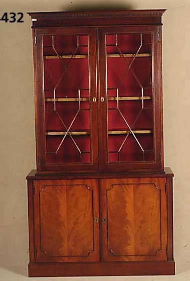 Vielzweckschrank, England, im typischen Sheratonstil, Korpus Hartholz/Weichholz, Pyramidenmahagonifurnier, Zahnfries, rhomboid, quadratisch und ...