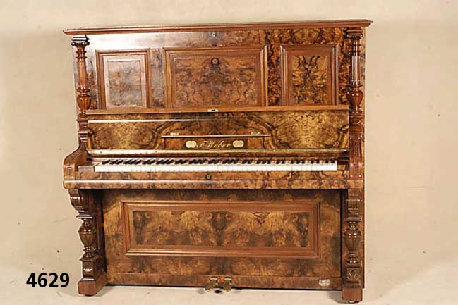 Klavier, deutsch, um 1890/1900, Korpus Weichholz, Wurzelnußfurnier gespiegelt, reiche Drechselarbeit, klassizistischer Stil mit barockem ...