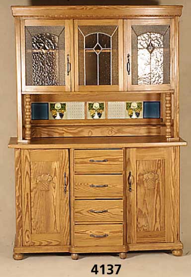 KÜchenschrank, deutsch um 1925/28, Art-Deco mit Jugendstil, auf Rahmen gearbeitet, ausgesuchtes Zirbelholz, Holzmaserung z.T. gespiegelt, ...