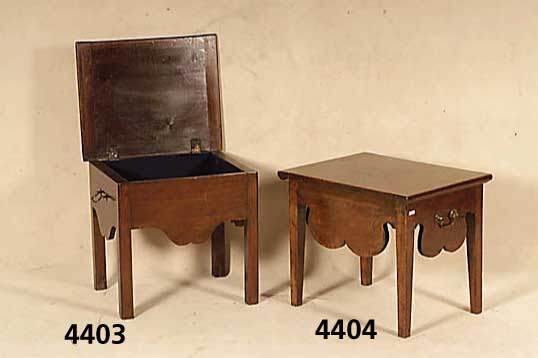Beistelltisch, England, um 1900, viktoria- nischer Stil, Nußbaum massiv, Griffe spÄter, z.T. Barockstil, mit aufklappbarem Staufach, rustikal, ...