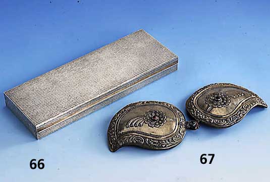 GÜrtelschließe, osmanisch um 1800, Silber gepr., Glassteinbesatz, reine Treibarbeit, besch., VerstÄrkungen rÜcks. aus Kupfer, in der Lit. ...