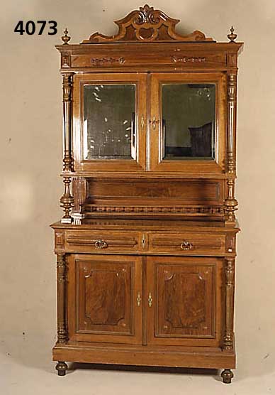 AufsatzmÖbel, deutsch, um 1900/05, Korpus Weichholz, Nußbaum- bzw. Wurzelnußfurnier, hervorragende Verarbeitung, auf Rahmen gear- beitet, ...