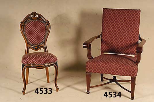 Stuhlsessel, deutsch, um 1925/30, Gestell z.T. Nußbaum massiv, Nußbaumfurnier, Beine- verstrebt, Armlehnen wuchtig in Veluten aus- laufend, ...