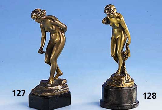 Bronze Figur, sign. L. Eisenberger, Darstellung einer sich abtrocknenden Frau, auf Serpentingesteinsockel, H. ca. 15 cm