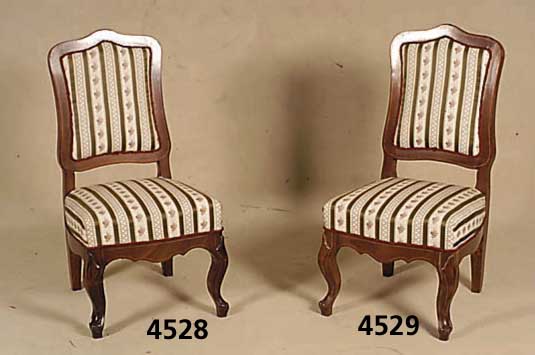 Salonstuhl, England, um 1880/90, Barockstil, Mahagoni massiv, Mahagonifurnier, Fadenintar- sien, Front mit geschwungenen Beinen, doppelt gerieft, ...