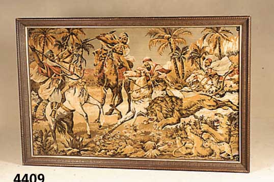 Stoffgobbelin im Holzrahmen, Motiv: Orientalische LÖwenjagdszene, Gebrauchsspuren, ca. 126x192 cm