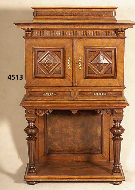 Stollenschrank, deutsch, um 1890, GrÜnder- zeit, Korpus Hartholz, Eiche massiv, hervor- ragende Verarbeitung, im Renaissance- bzw. ...